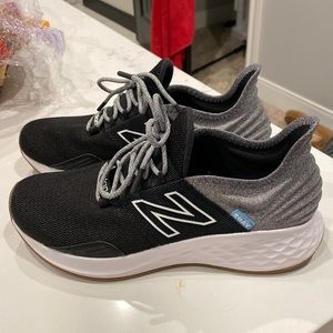 Womens new balance tennis shoes